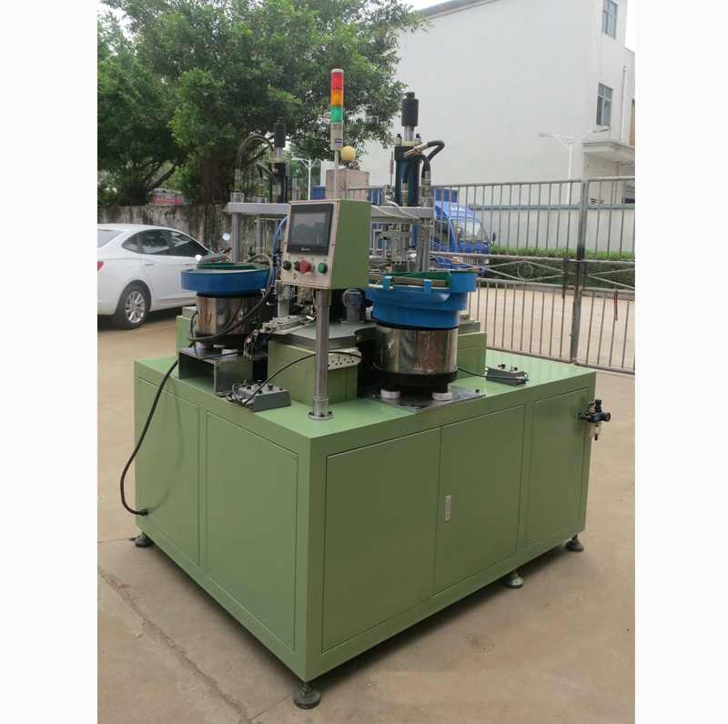 濾清器旁通閥自動鉚合機(jī)